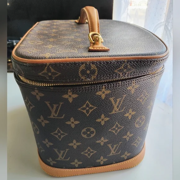 Louis Vuitton Monogram Nice Vanity Case - Picture 5 of 17